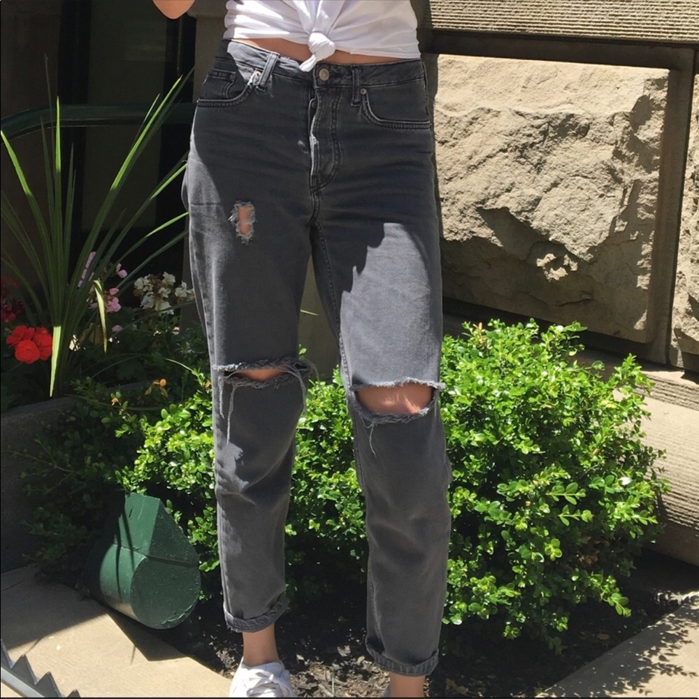 Topshop boyfriend jeans! Super cute